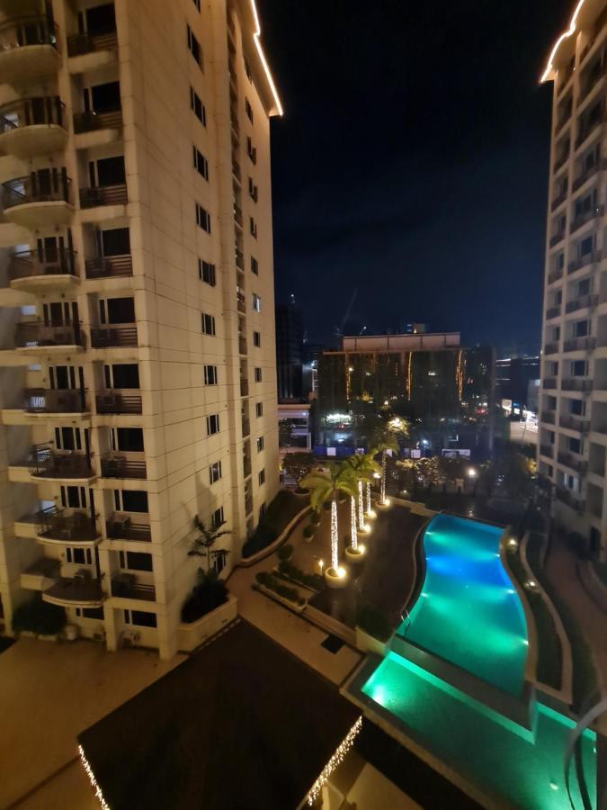 Solemare Parksuites Condominium - Condo R Us Manila Exterior photo