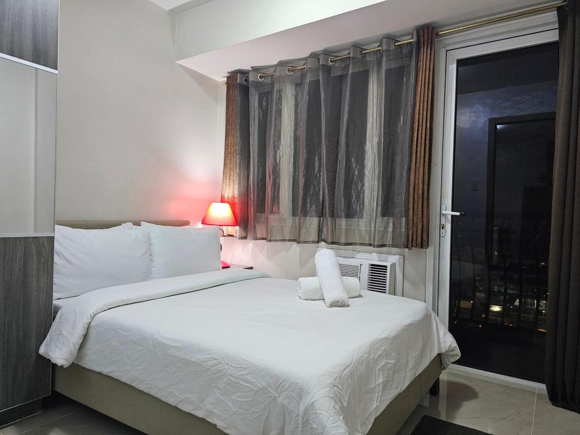 Solemare Parksuites Condominium - Condo R Us Manila Exterior photo